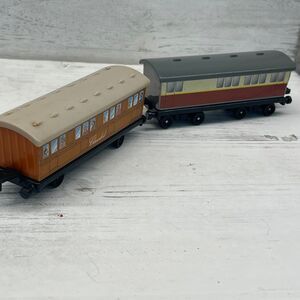 Vtg Thomas & Friends Ertl Passenger 2 Express Coach Train Cars Clarabel 1995